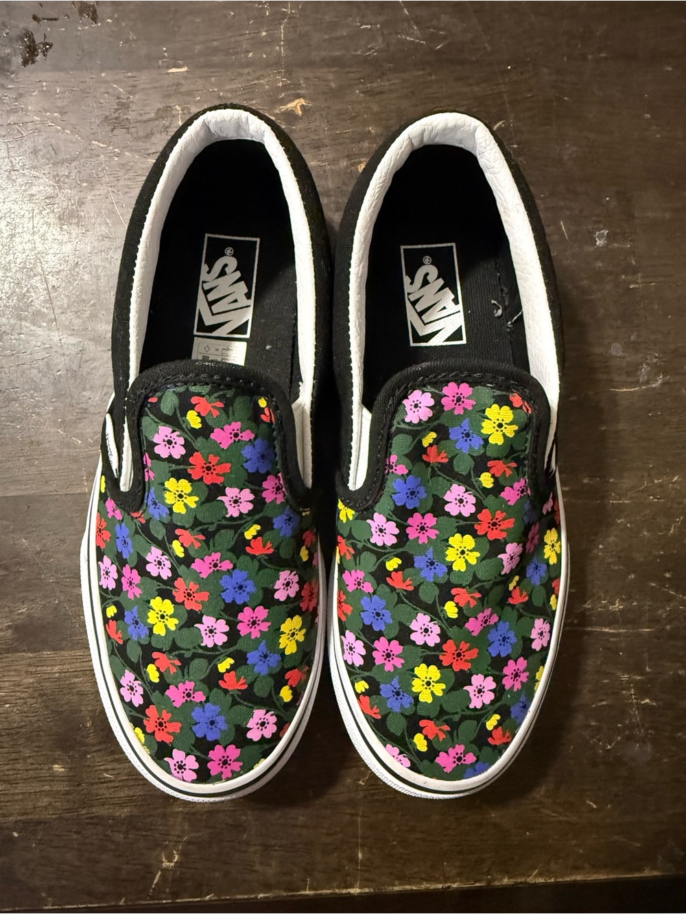 Vans Kids Black Slip-On Sneakers with Multicolor Floral Print